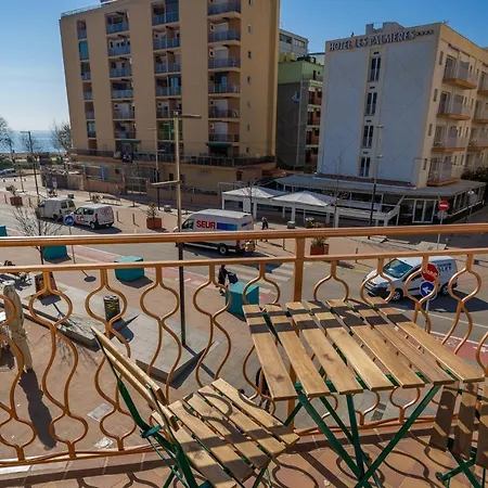 Homeholidaysrentals Moana Apartment Calella